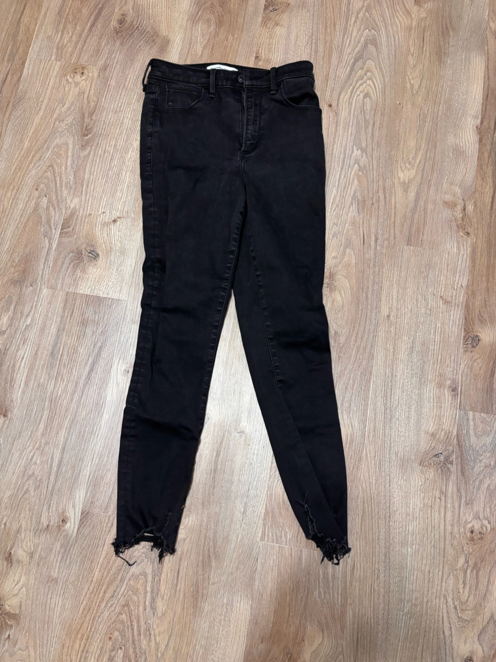 Abercrombie & Fitch Black Curvy Skinny Jeans with Raw Hem